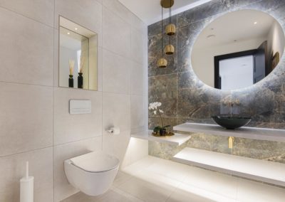 Six bedroom bespoke build Buckinghamshire - Bathroom image