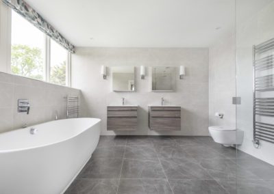 Four bedroom detached new build property in South Oxfordshire - Bathroom image